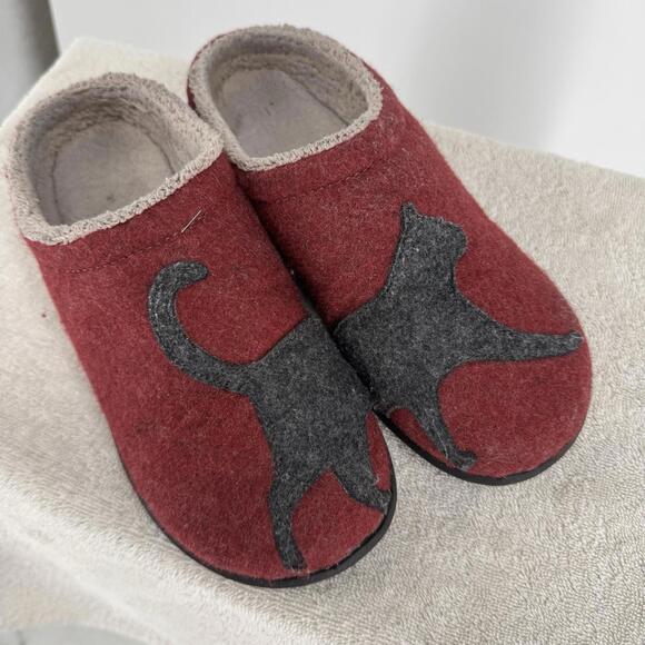 L.L. Bean slippers womens 10 red wool cat kitty gorpcore granola loungewear - Picture 1 of 6